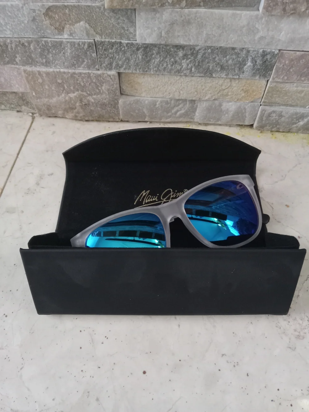 Maui Jim Men’s Polarized Sunglasses - Blue Lens, Frost White Frame
